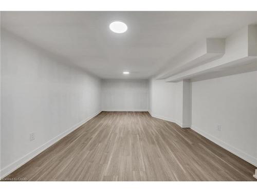 20 Crosthwaite Avenue N, Hamilton, ON - Indoor Photo Showing Other Room