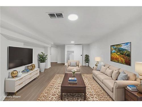 20 Crosthwaite Avenue N, Hamilton, ON - Indoor Photo Showing Living Room
