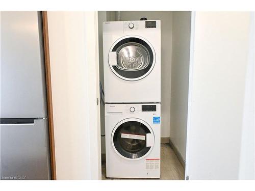 1803-5 Wellington Street S, Kitchener, ON - Indoor Photo Showing Laundry Room