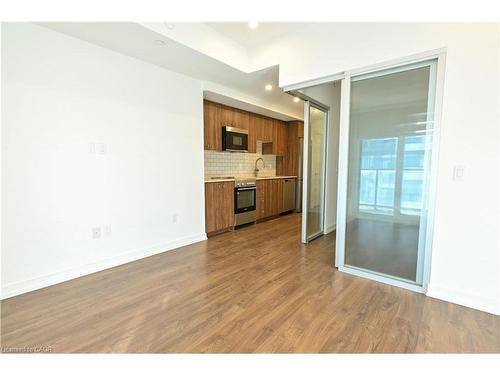 1803-5 Wellington Street S, Kitchener, ON - Indoor Photo Showing Kitchen