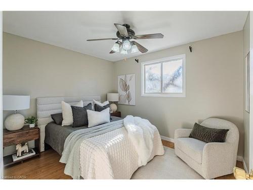 147 Taylor Avenue, Cambridge, ON - Indoor Photo Showing Bedroom