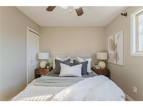 147 Taylor Avenue, Cambridge, ON - Indoor Photo Showing Bedroom