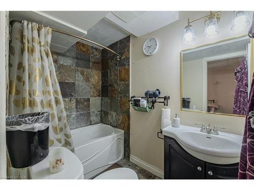 147 Taylor Avenue, Cambridge, ON - Indoor Photo Showing Bathroom