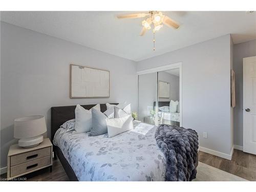 147 Taylor Avenue, Cambridge, ON - Indoor Photo Showing Bedroom