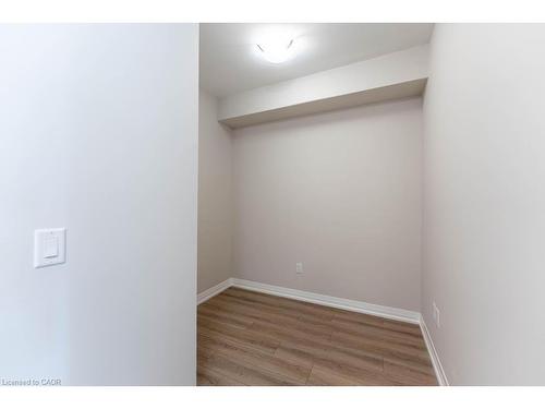 104-120 Springvalley Crescent, Hamilton, ON - Indoor Photo Showing Other Room