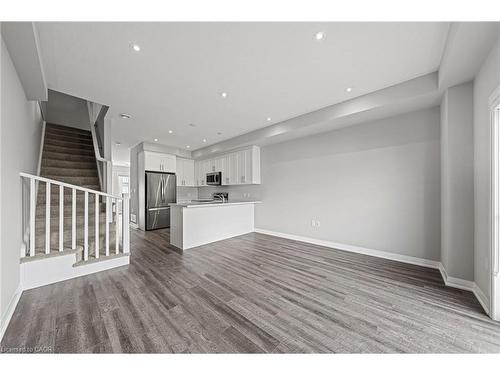53 Aquarius Crescent, Hamilton, ON - Indoor Photo Showing Kitchen