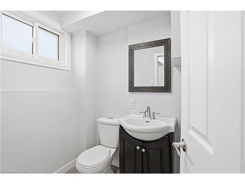93 Wellington Street, Welland, ON - Indoor Photo Showing Bathroom