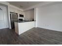 437-101 Shoreview Place, Hamilton, ON  - Indoor Photo Showing Kitchen 