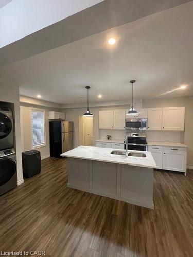 Main-109 Waterloo Street, Kitchener, ON - Indoor Photo Showing Kitchen With Double Sink