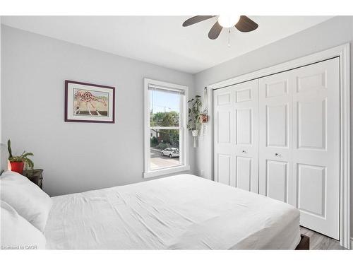 22 Liberty Street, Hamilton, ON - Indoor Photo Showing Bedroom