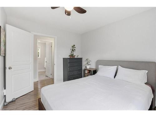 22 Liberty Street, Hamilton, ON - Indoor Photo Showing Bedroom
