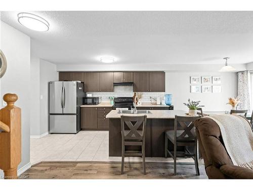 105 Thompson Road, Caledonia, ON - Indoor Photo Showing Kitchen