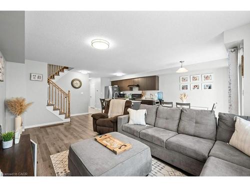 105 Thompson Road, Caledonia, ON - Indoor Photo Showing Living Room