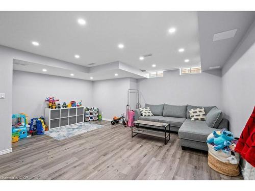 105 Thompson Road, Caledonia, ON - Indoor