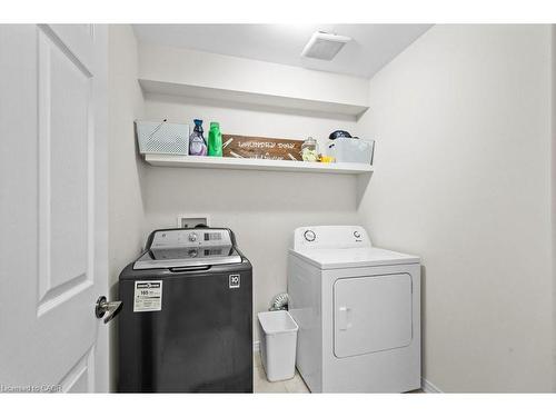 105 Thompson Road, Caledonia, ON - Indoor Photo Showing Laundry Room
