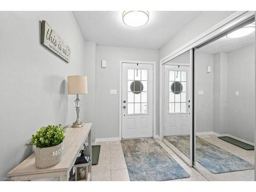 105 Thompson Road, Caledonia, ON - Indoor Photo Showing Other Room