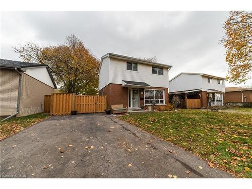 15 Dartford Place, Hamilton, ON - Outdoor
