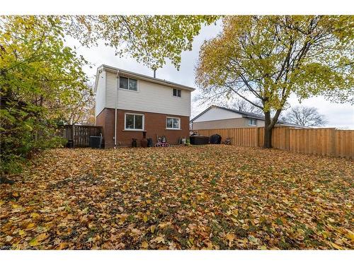 15 Dartford Place, Hamilton, ON - Outdoor