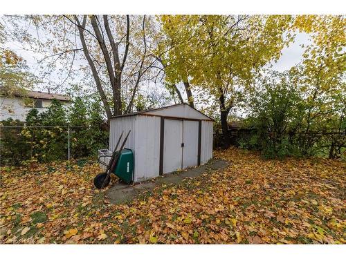 15 Dartford Place, Hamilton, ON - Outdoor