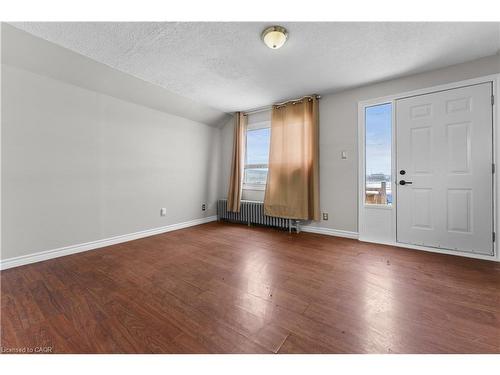 379 Strathearne Avenue, Hamilton, ON - Indoor Photo Showing Other Room