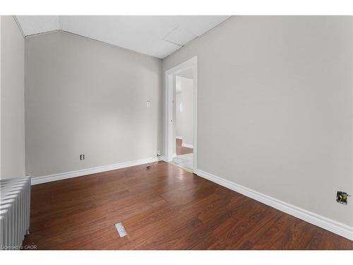 379 Strathearne Avenue, Hamilton, ON - Indoor Photo Showing Other Room