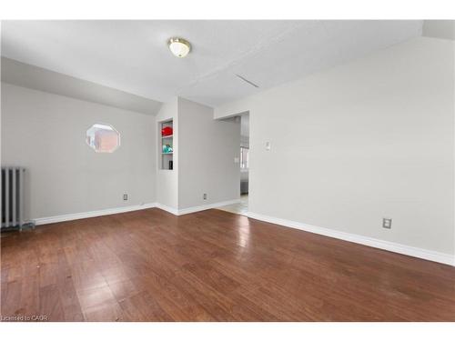379 Strathearne Avenue, Hamilton, ON - Indoor Photo Showing Other Room