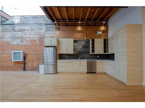 400-59 King Street E, Hamilton, ON 