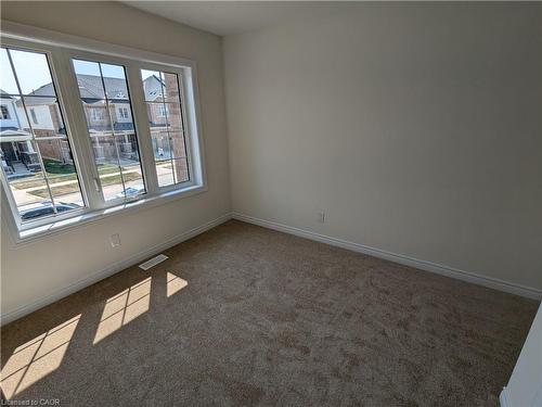 203 Broadacre Drive, Kitchener, ON - Indoor Photo Showing Other Room