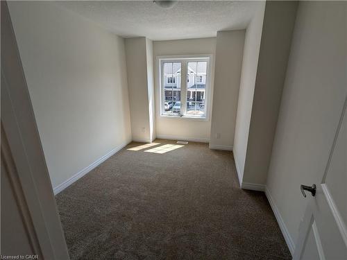 203 Broadacre Drive, Kitchener, ON - Indoor Photo Showing Other Room