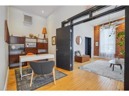 200-41 King William Street, Hamilton, ON 