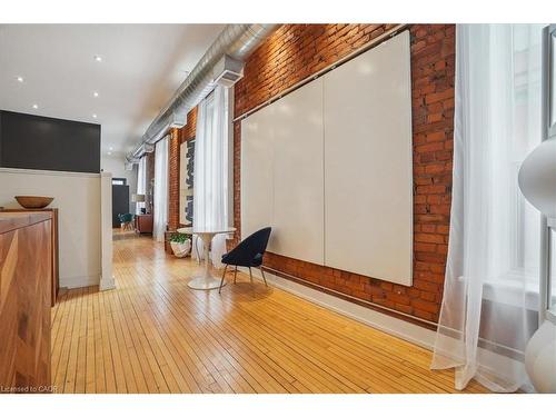 200-41 King William Street, Hamilton, ON 