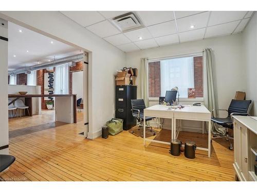 200-41 King William Street, Hamilton, ON 