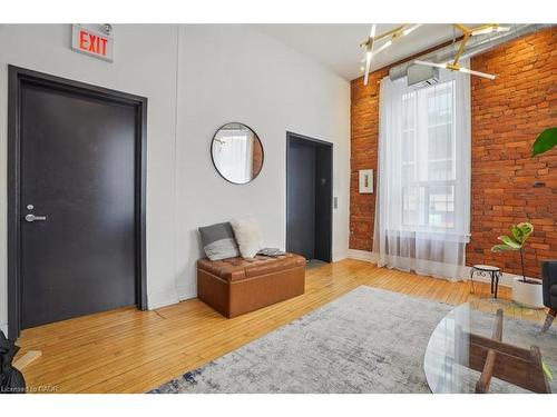 200-41 King William Street, Hamilton, ON 