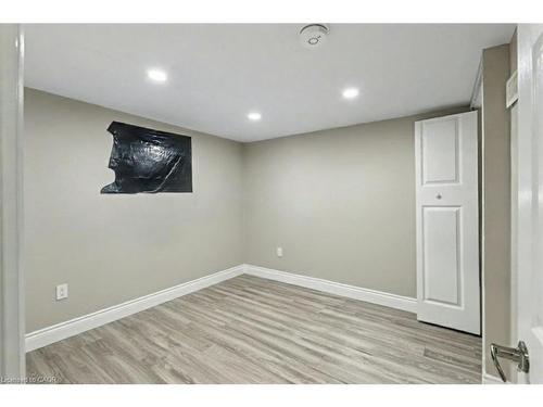 122 Montrose Street, Windsor, ON - Indoor