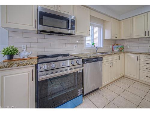 434 Woodbine Avenue, Kitchener, ON - Indoor Photo Showing Kitchen With Upgraded Kitchen