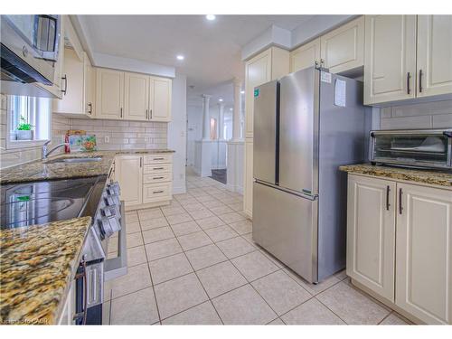 434 Woodbine Avenue, Kitchener, ON - Indoor Photo Showing Kitchen