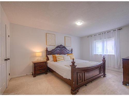 434 Woodbine Avenue, Kitchener, ON - Indoor Photo Showing Bedroom