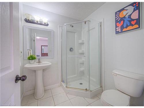 434 Woodbine Avenue, Kitchener, ON - Indoor Photo Showing Bathroom