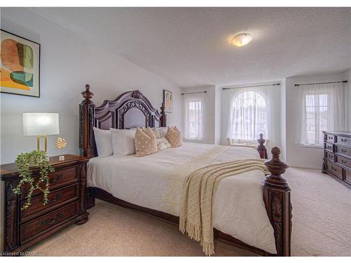434 Woodbine Avenue, Kitchener, ON - Indoor Photo Showing Bedroom