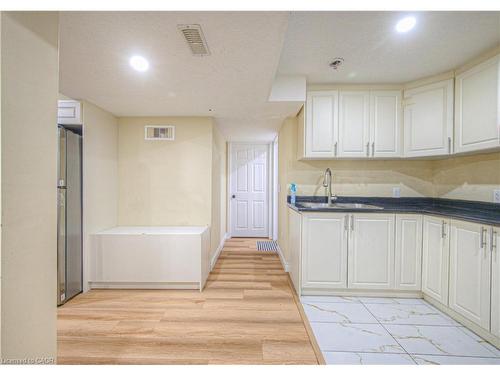 434 Woodbine Avenue, Kitchener, ON - Indoor