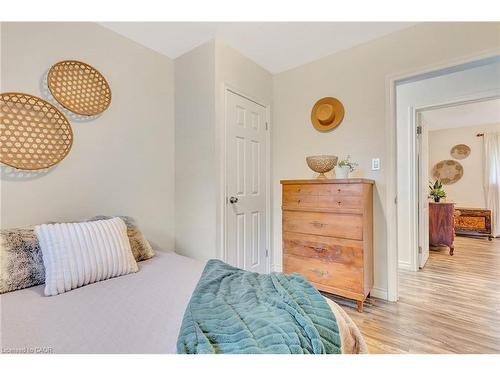 29 Pusey Boulevard, Brantford, ON - Indoor Photo Showing Bedroom