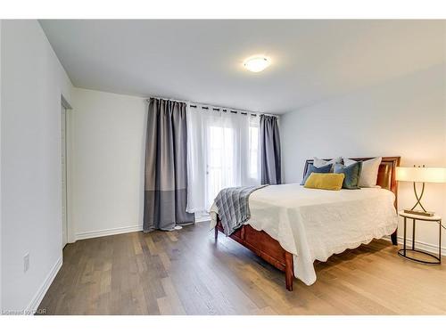 5188 Viola Desmond Drive, Mississauga, ON - Indoor Photo Showing Bedroom