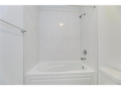 5188 Viola Desmond Drive, Mississauga, ON - Indoor Photo Showing Bathroom