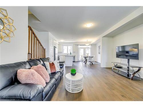 5188 Viola Desmond Drive, Mississauga, ON - Indoor Photo Showing Living Room