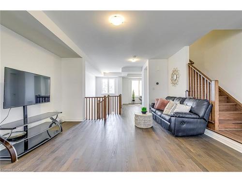 5188 Viola Desmond Drive, Mississauga, ON - Indoor Photo Showing Living Room