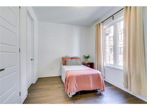 5188 Viola Desmond Drive, Mississauga, ON - Indoor Photo Showing Bedroom