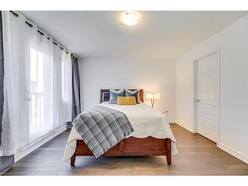 5188 Viola Desmond Drive, Mississauga, ON - Indoor Photo Showing Bedroom