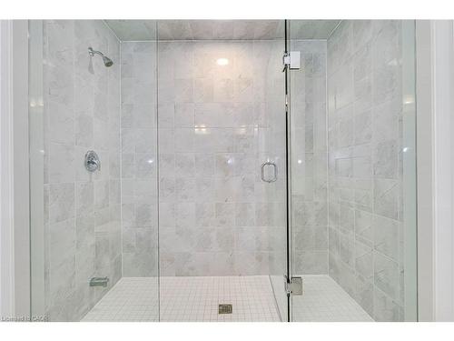 5188 Viola Desmond Drive, Mississauga, ON - Indoor Photo Showing Bathroom