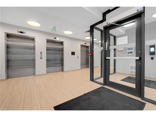 519-1100 Lackner Place, Kitchener, ON - Indoor Photo Showing Other Room