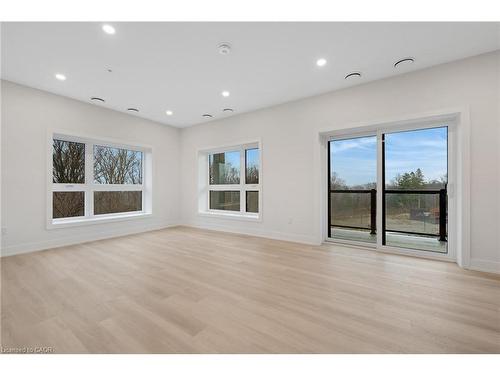 519-1100 Lackner Place, Kitchener, ON - Indoor Photo Showing Other Room